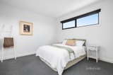 https://images.listonce.com.au/custom/160x/listings/33a-separation-street-mornington-vic-3931/128/01680128_img_09.jpg?J1suFkrIK1w