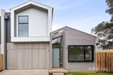 https://images.listonce.com.au/custom/160x/listings/33a-wattle-bird-crescent-barwon-heads-vic-3227/123/01979123_img_01.jpg?RNJeAuhUVxs