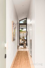 https://images.listonce.com.au/custom/160x/listings/33a-wattle-bird-crescent-barwon-heads-vic-3227/123/01979123_img_18.jpg?03w_dTnaEsw