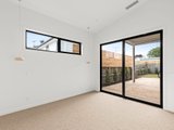 https://images.listonce.com.au/custom/160x/listings/33b-wattle-bird-crescent-barwon-heads-vic-3227/069/01979069_img_03.jpg?JyIkAfjKRcM