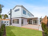 https://images.listonce.com.au/custom/160x/listings/33b-wattle-bird-crescent-barwon-heads-vic-3227/069/01979069_img_08.jpg?mpWGCm9J_PI