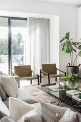https://images.listonce.com.au/custom/160x/listings/34-airlie-avenue-prahran-vic-3181/003/01768003_img_08.jpg?1_QHHhq0zDk