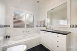 https://images.listonce.com.au/custom/160x/listings/34-avon-street-bulleen-vic-3105/043/01972043_img_12.jpg?3UpiRH8W7aI