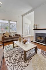 https://images.listonce.com.au/custom/160x/listings/34-barkers-road-hawthorn-vic-3122/126/00145126_img_08.jpg?Oy43aSxpjPI