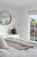 https://images.listonce.com.au/custom/160x/listings/34-berkeley-avenue-heidelberg-vic-3084/986/01619986_img_07.jpg?_2InC07BhCg