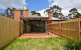 https://images.listonce.com.au/custom/160x/listings/34-brougham-street-north-melbourne-vic-3051/032/01888032_img_05.jpg?iPD_wC3LvCA