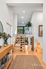 https://images.listonce.com.au/custom/160x/listings/34-caithness-crescent-glen-waverley-vic-3150/770/01911770_img_05.jpg?Y3fSdAC_yyc