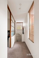 https://images.listonce.com.au/custom/160x/listings/34-cambridge-street-collingwood-vic-3066/742/01985742_img_06.jpg?ZsOANEj3GDI