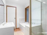 https://images.listonce.com.au/custom/160x/listings/34-cameron-avenue-altona-meadows-vic-3028/953/01203953_img_06.jpg?f2e0DKl_T4M