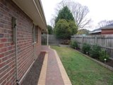 https://images.listonce.com.au/custom/160x/listings/34-colchester-road-kilsyth-vic-3137/148/01525148_img_07.jpg?TbB9L0uD0dw