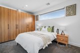 https://images.listonce.com.au/custom/160x/listings/34-cora-court-mount-waverley-vic-3149/776/01717776_img_07.jpg?0xV5qKEslbE