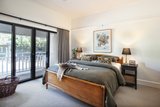 https://images.listonce.com.au/custom/160x/listings/34-davy-street-woodend-vic-3442/050/01747050_img_03.jpg?5zk6yHYCTsQ