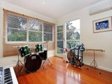 https://images.listonce.com.au/custom/160x/listings/34-dickasons-road-heathmont-vic-3135/613/00620613_img_06.jpg?2gzCc6QIQ2Q