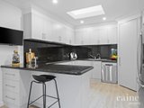 https://images.listonce.com.au/custom/160x/listings/34-durham-street-newington-vic-3350/773/01576773_img_06.jpg?ixaKFltpJkI