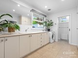 https://images.listonce.com.au/custom/160x/listings/34-durham-street-newington-vic-3350/773/01576773_img_18.jpg?BTikDWSRjYI