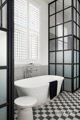 https://images.listonce.com.au/custom/160x/listings/34-ferrars-place-south-melbourne-vic-3205/285/01810285_img_19.jpg?9_NAJhS4tJs