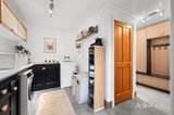 https://images.listonce.com.au/custom/160x/listings/34-ferrier-street-mount-macedon-vic-3441/763/01926763_img_11.jpg?SouA-EU3ubs