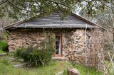 https://images.listonce.com.au/custom/160x/listings/34-hamilton-road-north-warrandyte-vic-3113/155/01562155_img_24.jpg?bVxz8H9rjzc