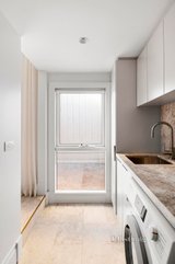 https://images.listonce.com.au/custom/160x/listings/34-hutchinson-street-brunswick-east-vic-3057/138/01717138_img_09.jpg?Qy1aMx2Fm54