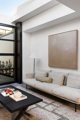 https://images.listonce.com.au/custom/160x/listings/34-hutchinson-street-brunswick-east-vic-3057/138/01717138_img_15.jpg?4J4xpgPP9FY