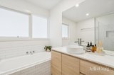https://images.listonce.com.au/custom/160x/listings/34-kincumber-drive-croydon-vic-3136/493/01809493_img_08.jpg?TysFg4dTK7g
