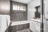 https://images.listonce.com.au/custom/160x/listings/34-lake-street-wendouree-vic-3355/130/01974130_img_04.jpg?A74WXD0XpAk