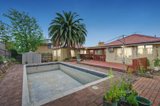 https://images.listonce.com.au/custom/160x/listings/34-leyland-road-mount-waverley-vic-3149/377/01310377_img_11.jpg?7ZFeZrK4XNc