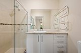 https://images.listonce.com.au/custom/160x/listings/34-lincoln-road-croydon-vic-3136/050/01908050_img_03.jpg?JbvKVhW_SnQ