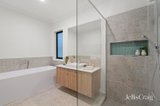 https://images.listonce.com.au/custom/160x/listings/34-linley-court-kilsyth-vic-3137/621/01928621_img_09.jpg?04c1NuNyUlg