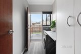 https://images.listonce.com.au/custom/160x/listings/34-loch-crescent-strathmore-vic-3041/203/01526203_img_13.jpg?YeHkZ41alKw