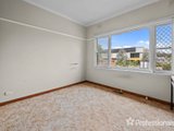 https://images.listonce.com.au/custom/160x/listings/34-lusher-road-croydon-vic-3136/036/01526036_img_09.jpg?FuBxixWSBQA