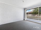 https://images.listonce.com.au/custom/160x/listings/34-marie-crescent-wendouree-vic-3355/721/01576721_img_07.jpg?1gZ9V7vWrjg