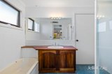 https://images.listonce.com.au/custom/160x/listings/34-mitchell-street-mornington-vic-3931/781/01967781_img_08.jpg?wDJTNaU9Uxk