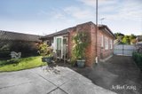 https://images.listonce.com.au/custom/160x/listings/34-morden-court-nunawading-vic-3131/142/01782142_img_07.jpg?EQIZ5j198Ag