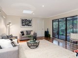 https://images.listonce.com.au/custom/160x/listings/34-mountain-drive-mooroolbark-vic-3138/274/01526274_img_01.jpg?5_KUMnMgTuQ