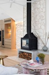https://images.listonce.com.au/custom/160x/listings/34-ossett-street-sorrento-vic-3943/105/01812105_img_11.jpg?k7TnfWE0xGM