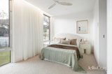 https://images.listonce.com.au/custom/160x/listings/34-ossett-street-sorrento-vic-3943/105/01812105_img_27.jpg?jsfJv-anY7w