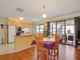 https://images.listonce.com.au/custom/160x/listings/34-palm-grove-kilsyth-vic-3137/341/01525341_img_05.jpg?taIbId5-_Kk