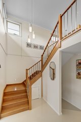 https://images.listonce.com.au/custom/160x/listings/34-renshaw-street-doncaster-east-vic-3109/655/00237655_img_09.jpg?oa6hfSKB3FQ