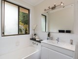 https://images.listonce.com.au/custom/160x/listings/34-savanna-drive-mooroolbark-vic-3138/121/01524121_img_13.jpg?QsysJUKImt0