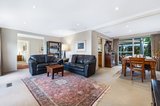 https://images.listonce.com.au/custom/160x/listings/34-shepherd-road-glen-waverley-vic-3150/122/01723122_img_05.jpg?XBYamJB_P_4