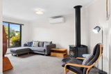 https://images.listonce.com.au/custom/160x/listings/34-stuart-drive-woodend-vic-3442/833/01897833_img_06.jpg?barH--on9dg