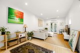 https://images.listonce.com.au/custom/160x/listings/34-york-street-prahran-vic-3181/992/01894992_img_02.jpg?ZjjPQ3TBCgY