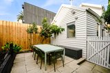 https://images.listonce.com.au/custom/160x/listings/34-york-street-prahran-vic-3181/992/01894992_img_07.jpg?RqM7ue3ZcaY