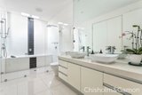 https://images.listonce.com.au/custom/160x/listings/340-barkly-street-elwood-vic-3184/462/01793462_img_06.jpg?TbdAglm_JeU