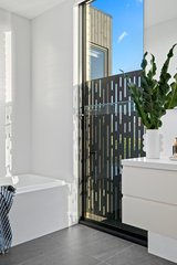 https://images.listonce.com.au/custom/160x/listings/340-hobart-road-murrumbeena-vic-3163/503/01912503_img_17.jpg?IrnNVWyJ0fU
