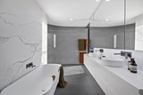 https://images.listonce.com.au/custom/160x/listings/340-hobart-road-murrumbeena-vic-3163/503/01912503_img_19.jpg?37t6EuEaX0c