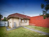https://images.listonce.com.au/custom/160x/listings/340-howe-parade-port-melbourne-vic-3207/017/01088017_img_03.jpg?R6k9kwD_Gdw