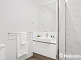 https://images.listonce.com.au/custom/160x/listings/340-lomond-avenue-kilsyth-vic-3137/463/01526463_img_06.jpg?xnsnTeDC1YI