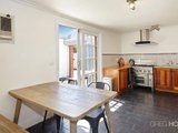 https://images.listonce.com.au/custom/160x/listings/340-ross-street-port-melbourne-vic-3207/259/01087259_img_04.jpg?s1xuM5UnL14